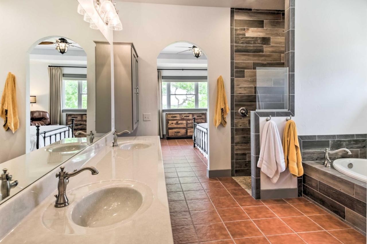 Ladera Wimberley Estate On 13 Acres With Hot Tub Villa Eksteriør bilde